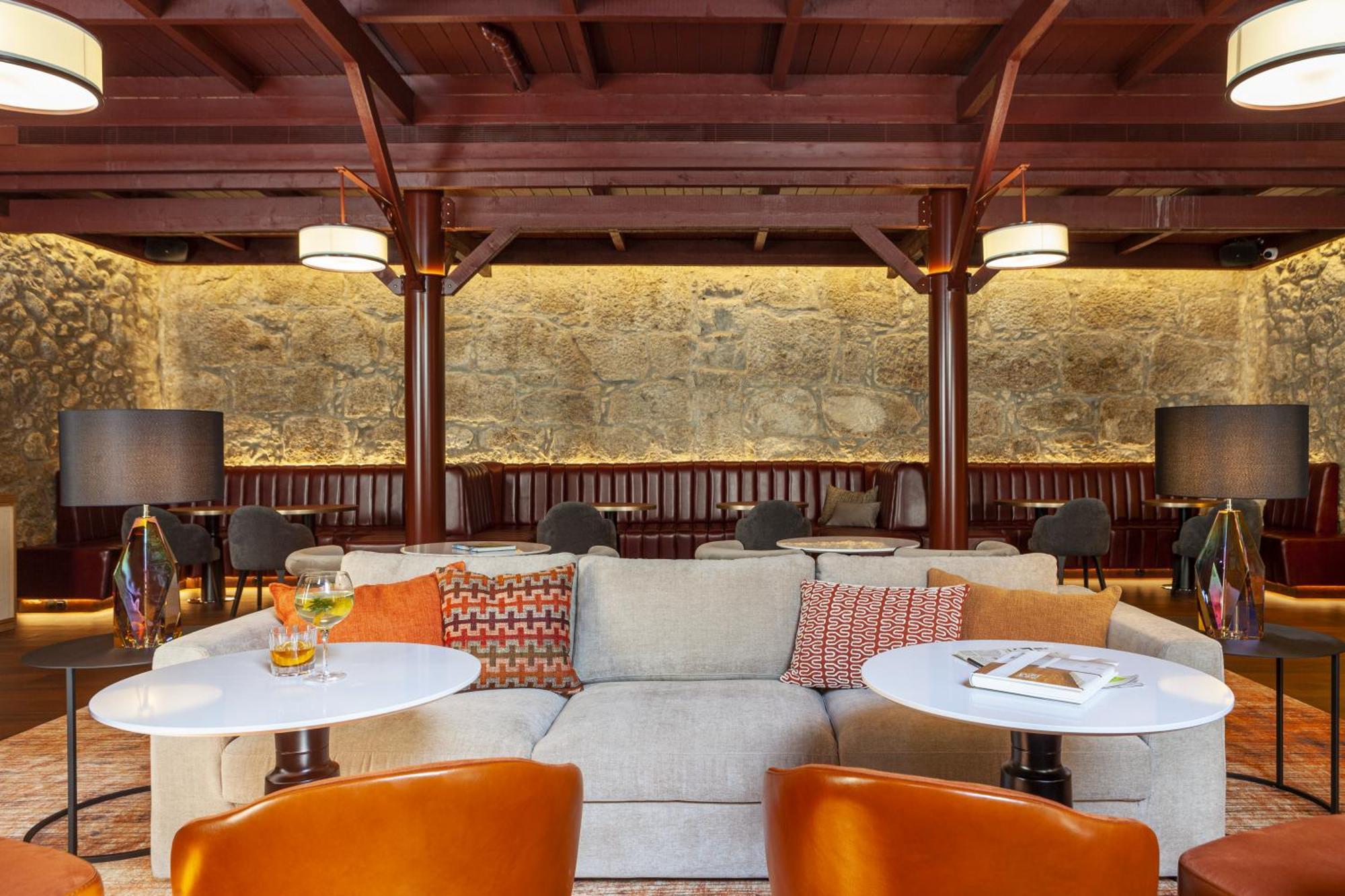 Timbre Virtudes 호텔 포르투 외부 사진 The interior of the hotel